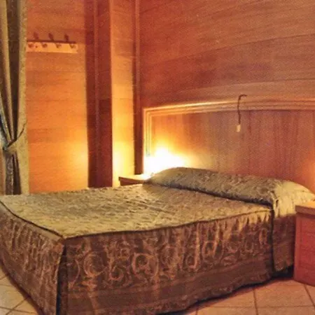 מלון Vallefura פסקוקוסטאנזו